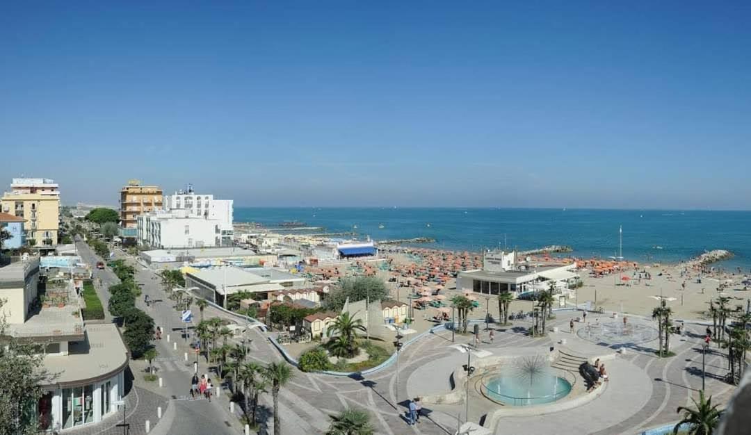 Appartamento Vista Mare Misano Adriatico Bagian luar foto